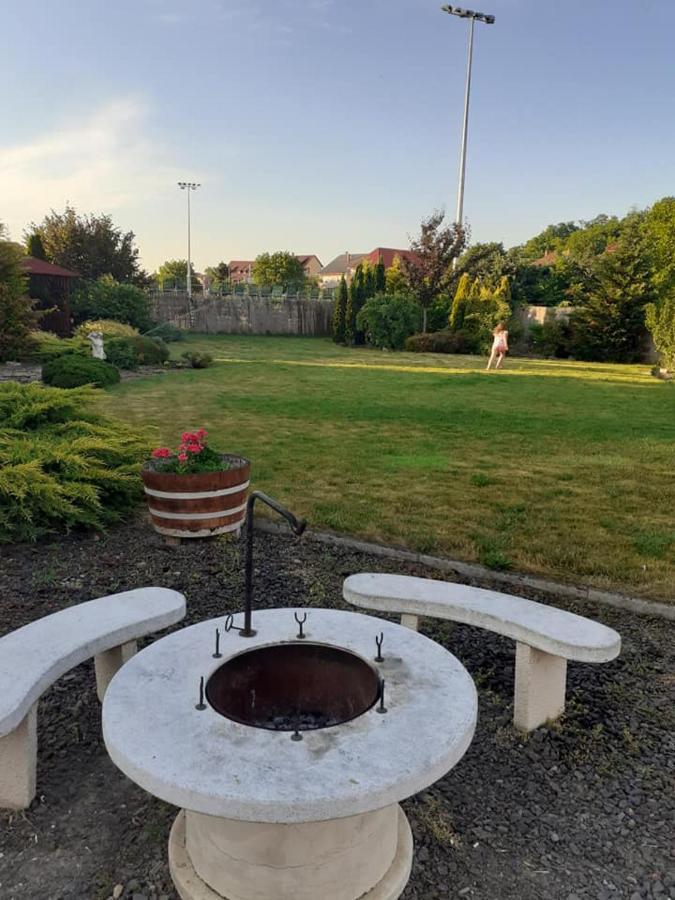 Ani Vendeghaz Egerszalok Apartment Екстериор снимка